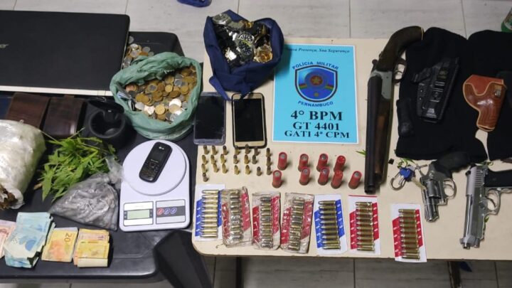 Trio é preso com armas, drogas e produtos roubados no Agreste-PE