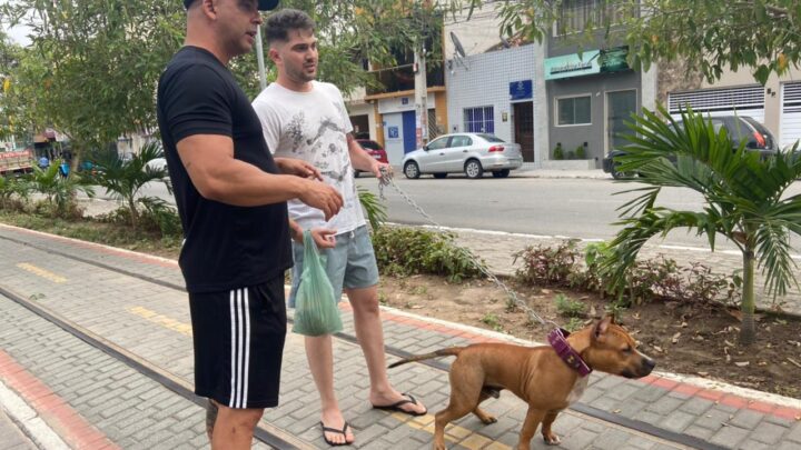 Na Via Parque, Anderson Correia conscientiza população sobre o uso de focinheira em cães