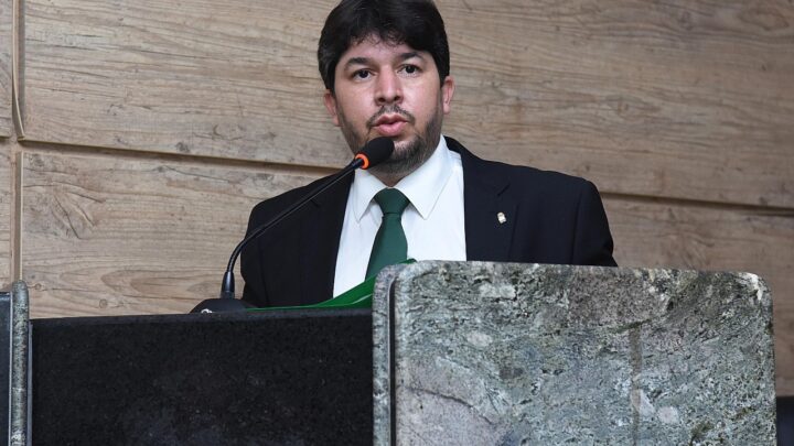 Fagner solicita que alguns bairros sejam priorizados com os serviços da AME Animal Móvel em Caruaru