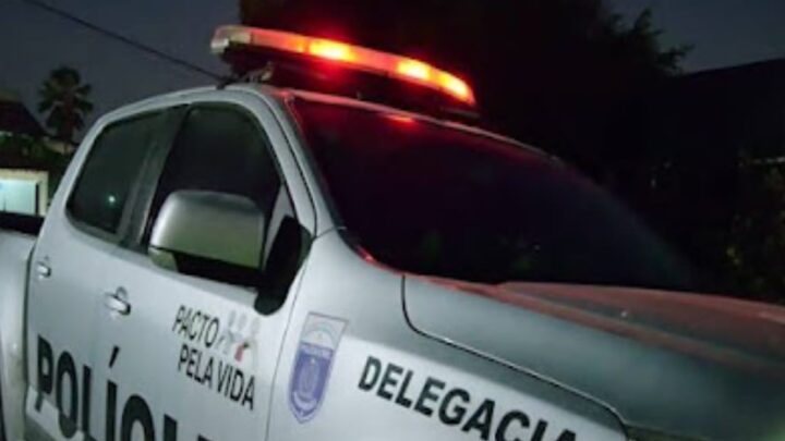 Jovem é assassinado a tiros dentro de carro em Caruaru