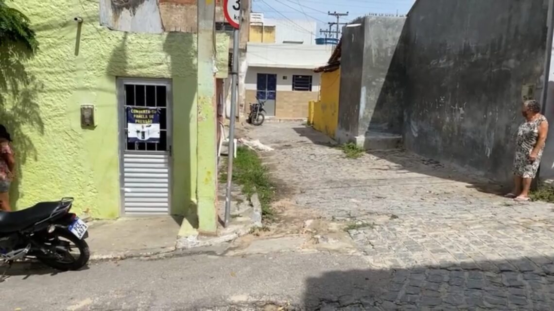 Mulher é encontrada morta em Caruaru, e polícia investiga o caso Mulher é encontrada morta em Caruaru, e polícia investiga o caso