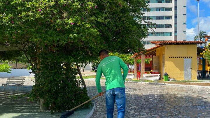 Reeducandos realizam limpeza e manutenção de 68 praças em Caruaru