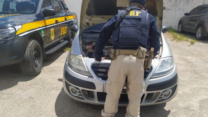 Carro roubado há 5 anos é recuperado pela PRF em Caruaru