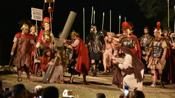 Terça e quarta tem desconto de R$ 100,00 nos ingressos inteira da Paixão de Cristo de Nova Jerusalém