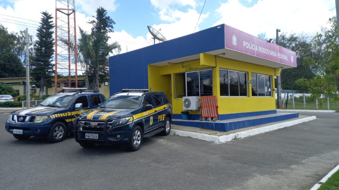 Motorista alcoolizado e com carro roubado é detido pela PRF