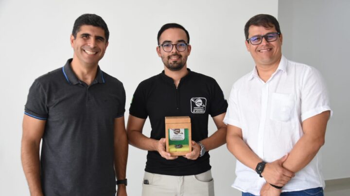 Erick Lessa se reúne com representantes da Associação Astronômica de Arcoverde