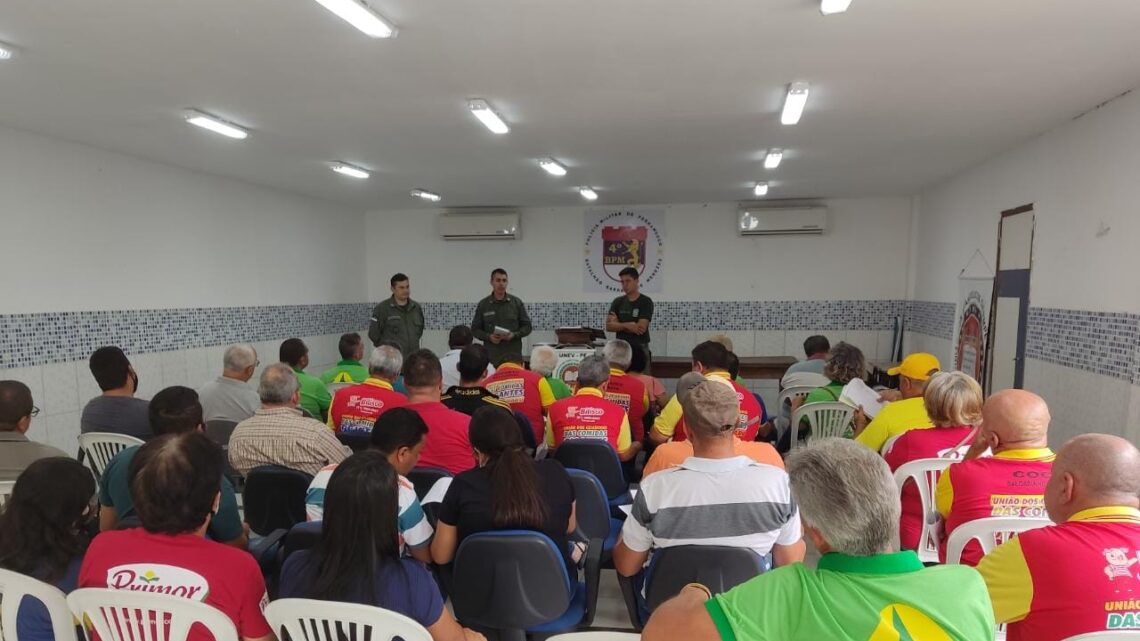 4° BPM realiza reunião com organizadores das Comidas Gigantes de Caruaru
