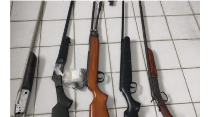 Polícia fecha fábrica clandestina de armas no Agreste-PE
