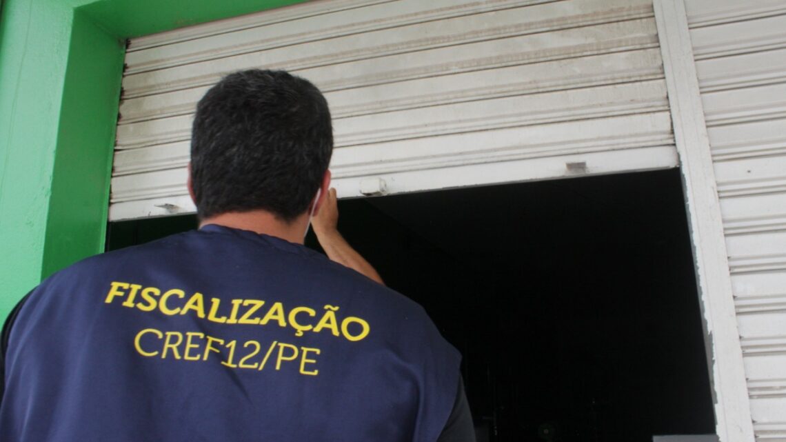 CREF12/PE interdita duas academias durante fiscalização CREF12/PE interdita duas academias durante fiscalização