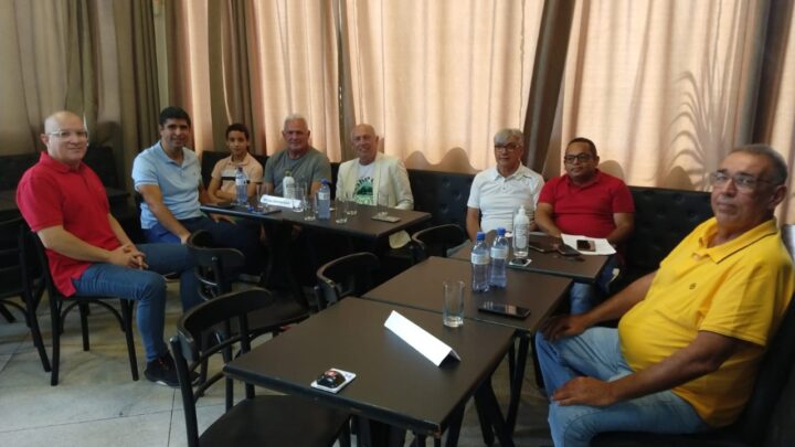 Erick Lessa se reúne com juiz da Vara da Infância e conselheiros tutelares em Caruaru