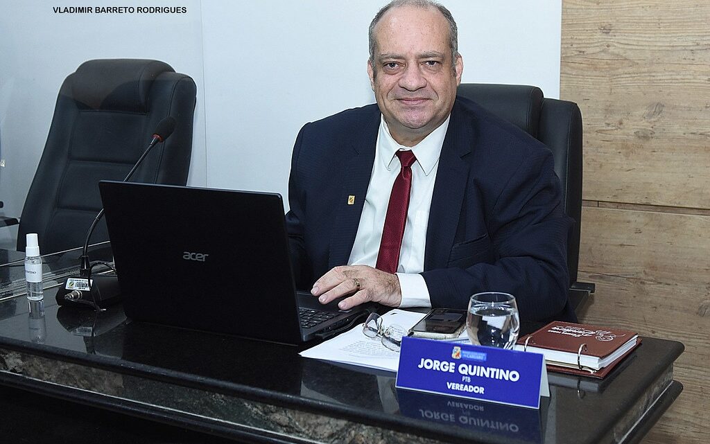 Vereador Jorge Quintino alerta os jovens sobre o prazo para emitir o título eleitoral