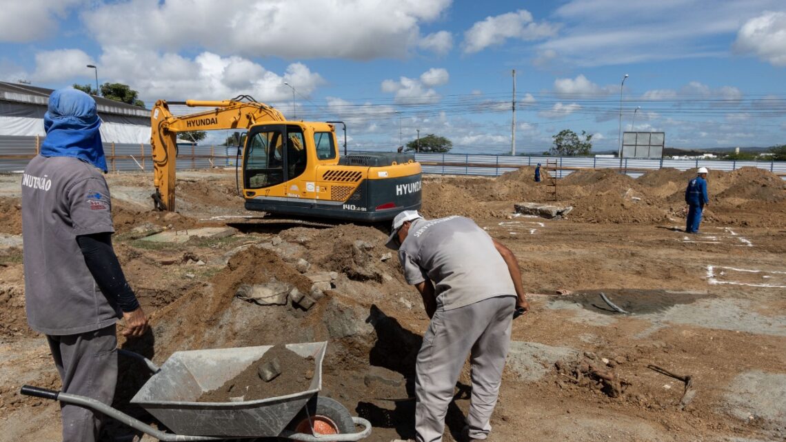 Centro Estadual de Hemodiálise em Caruaru será inaugurado em setembro e obras do Hospital da Mulher do Agreste foram retomadas Centro Estadual de Hemodiálise em Caruaru será inaugurado em setembro e obras do Hospital da Mulher do Agreste foram retomadas