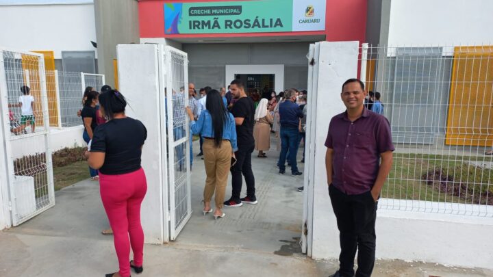 Vereador Irmão Ronaldo participa da entrega de creche no bairro Nova Caruaru