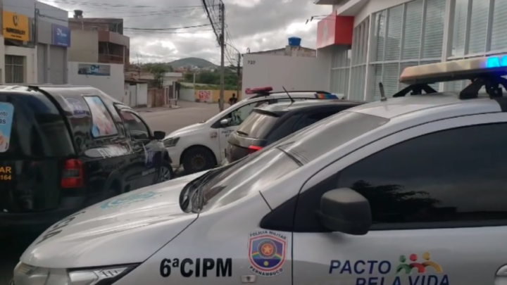 Policial mata namorada a tiros e em seguida tira a própria vida em Caruaru