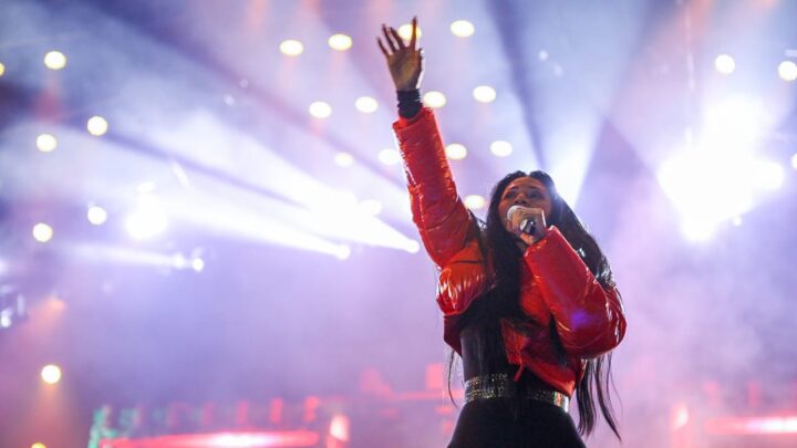 Simone canta quase show inteiro sem Simaria durante São João 2022 de Caruaru