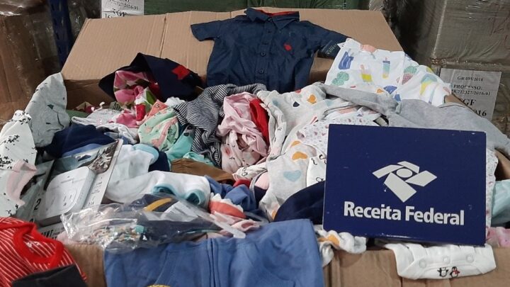 Vítimas das chuvas em Pernambuco recebem doações de mercadorias apreendidas pela Receita Federal