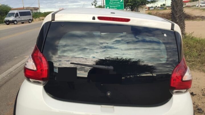 Motorista de transporte de passageiros é detido com CNH falsificada