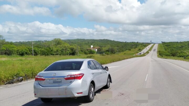 Ciclista morre atropelado na BR 232, neste domingo (10)