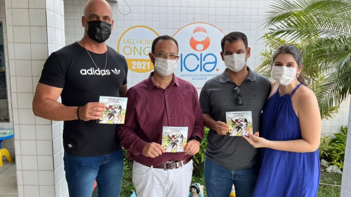 Anderson Correia articula entrega de livros infantis para o ICIA