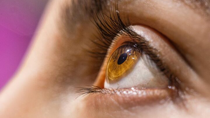 Conheça 5 mitos e verdades sobre Olho Seco