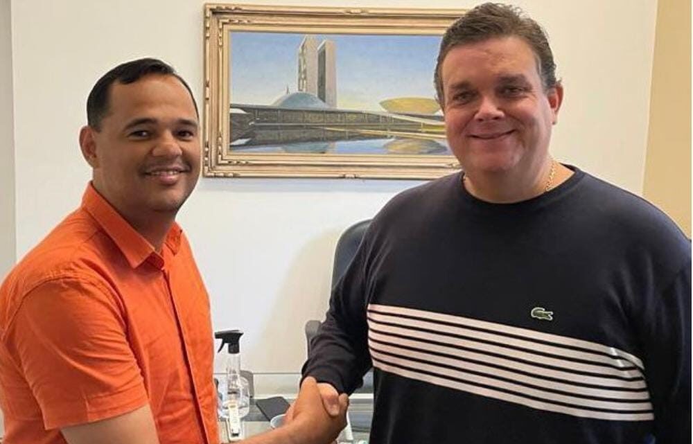 Vereador Irmão Ronaldo oficializa apoio a Wolney Queiroz para deputado federal Vereador Irmão Ronaldo oficializa apoio a Wolney Queiroz para deputado federal