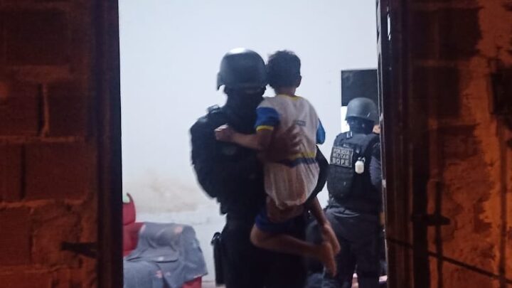 PM salva criança feita refém pelo próprio pai