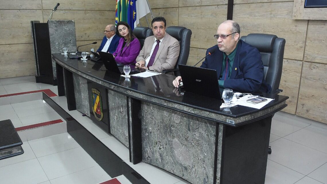 Jorge Quintino preside Audiência Pública sobre a LDO na Câmara de Vereadores