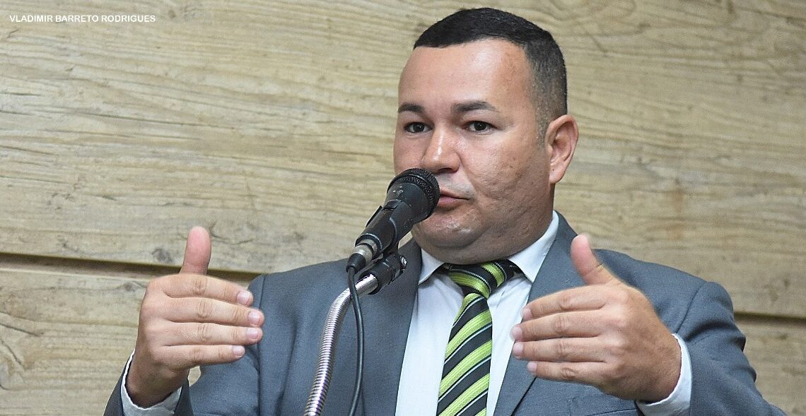 Vereador Cabo Cardoso critica o descaso do governo do Estado com os policiais militares