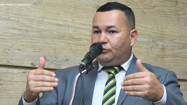 Vereador Cabo Cardoso critica o descaso do governo do Estado com os policiais militares