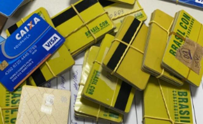 PF em Caruaru prende envolvidos de furto por ‘chupa-cabras” com clonagens em cartões nos terminais eletrônicos