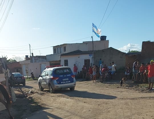 Homem é assassinado a tiros dentro de casa na rua da Sinceridade, em Caruaru Homem é assassinado a tiros dentro de casa na rua da Sinceridade, em Caruaru
