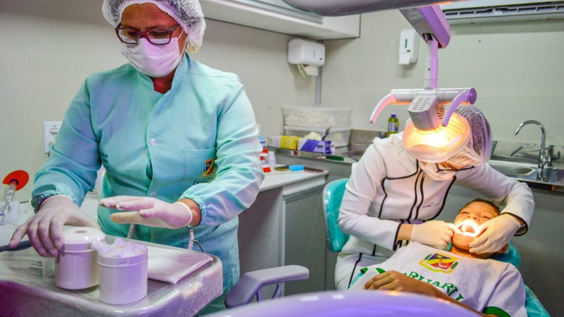 Odontomóvel percorre bairros de Caruaru com serviços odontológicos para a população Odontomóvel percorre bairros de Caruaru com serviços odontológicos para a população