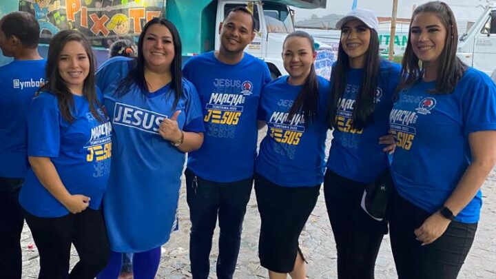 Vereador Irmão Ronaldo participa da Marcha para Jesus em Toritama