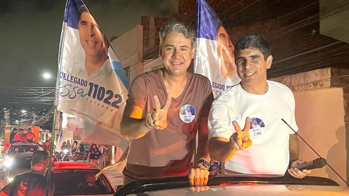 Lessa e Fernando Monteiro fazem buzinaço em Caruaru Lessa e Fernando Monteiro fazem buzinaço em Caruaru