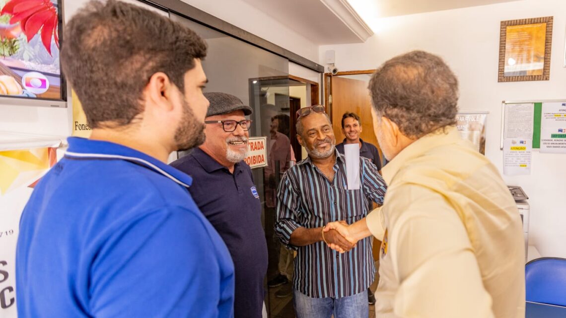 Tony Gel e Tonynho Rodrigues visitam SISMUC em comemoração aos 33 anos do sindicato Tony Gel e Tonynho Rodrigues visitam SISMUC em comemoração aos 33 anos do sindicato