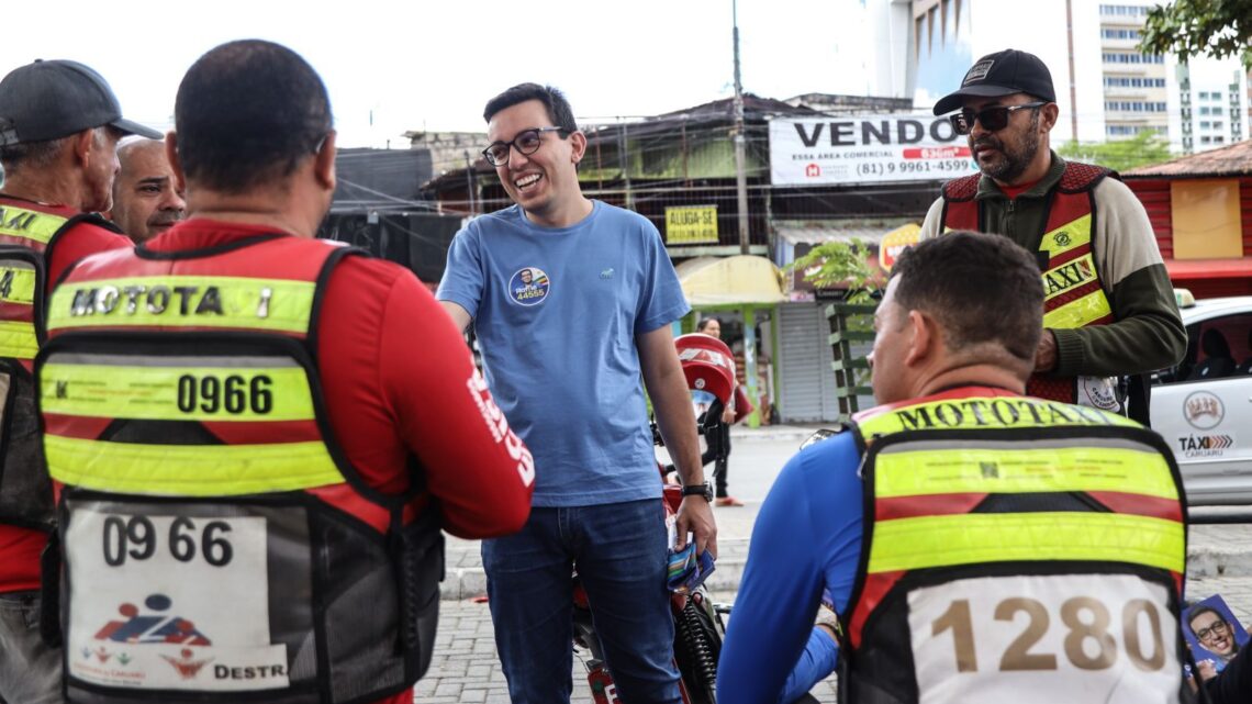 Raffiê firma compromisso com mototaxistas