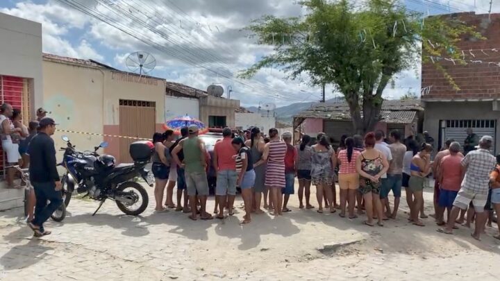 Três jovens que estavam conversando foram assassinados a tiros em São Caitano