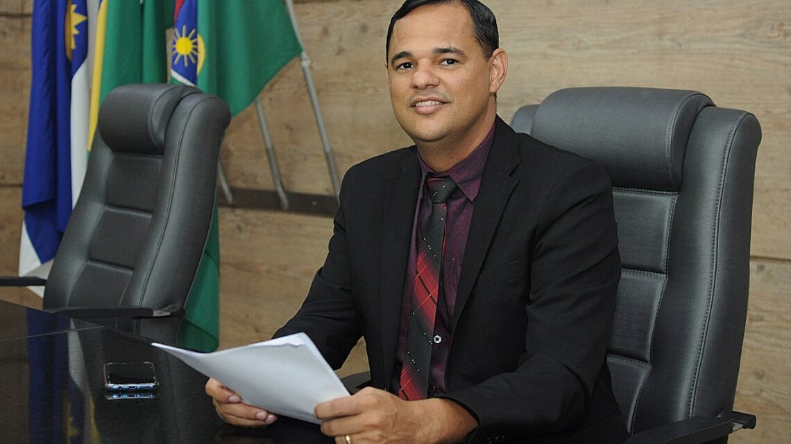 PL do vereador Irmão Ronaldo torna obrigatória divulgação das listas de usuários que aguardam exames e cirurgias PL do vereador Irmão Ronaldo torna obrigatória divulgação das listas de usuários que aguardam exames e cirurgias