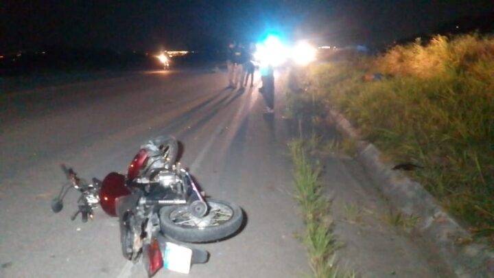 Jovem morre ao perder controle de moto na BR 104, em Caruaru