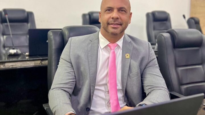 Anderson Correia volta a cobrar implantação de políticas públicas para animais de grande porte em Caruaru