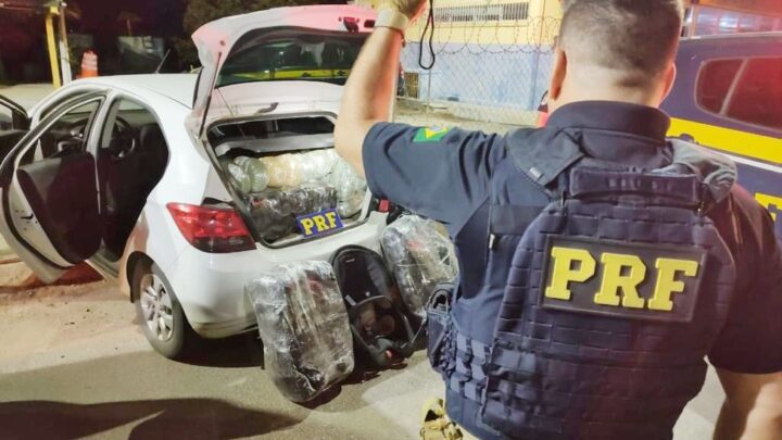 Após fuga por 16 Km, casal é detido com 89 kg de maconha na BR 232
