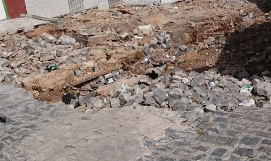 Vereador Ranilson Enfermeiro solicita reparo com urgência em ruas do bairro Santa Rosa Vereador Ranilson Enfermeiro solicita reparo com urgência em ruas do bairro Santa Rosa
