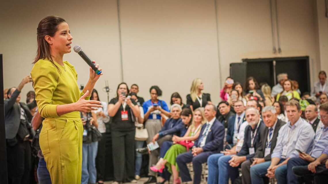 Raquel fala sobre os desafios para os próximos anos na 25ª Conferência Unale