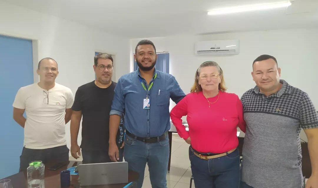 Vereador Cabo Cardoso consegue junto a Compesa obras de encanação de água do bairro Amilson Afonso Vereador Cabo Cardoso consegue junto a Compesa obras de encanação de água do bairro Amilson Afonso