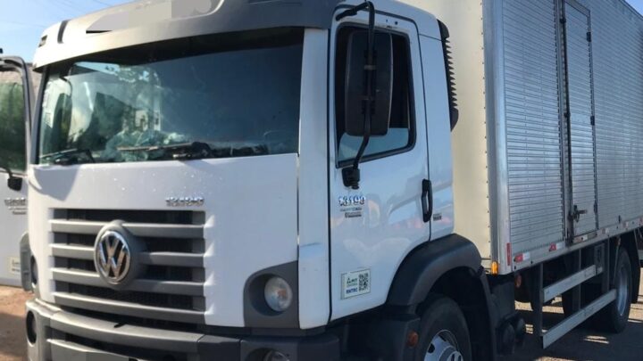 PRF apreende carga avaliada em R$ 41 mil, sem nota fiscal, em Caruaru