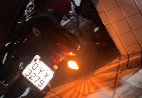 Homem morre ao colidir moto em poste e churrasqueira em Caruaru