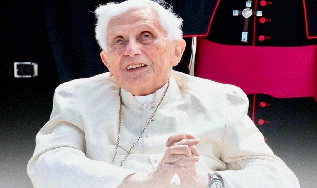 Morre Papa Emérito Bento XVI, aos 95 anos Morre Papa Emérito Bento XVI, aos 95 anos