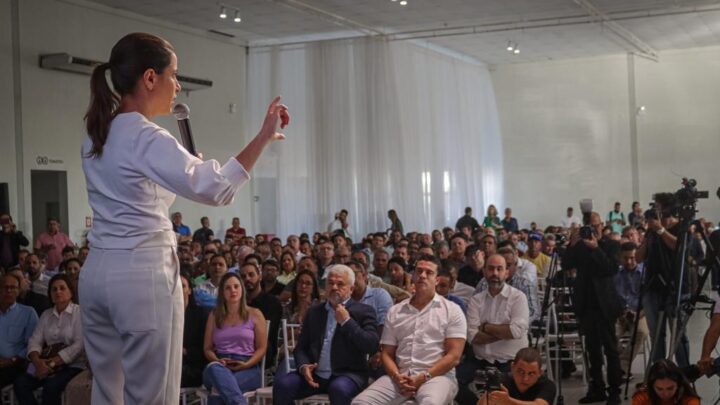 Governadora eleita, Raquel Lyra se reúne com prefeitos e prefeitas de Pernambuco