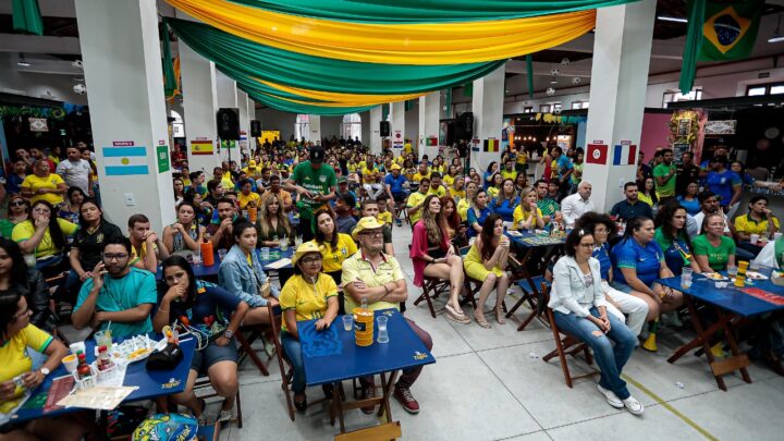 Brasil x Croácia jogam às 12h: Confira o que abre e fecha em Caruaru