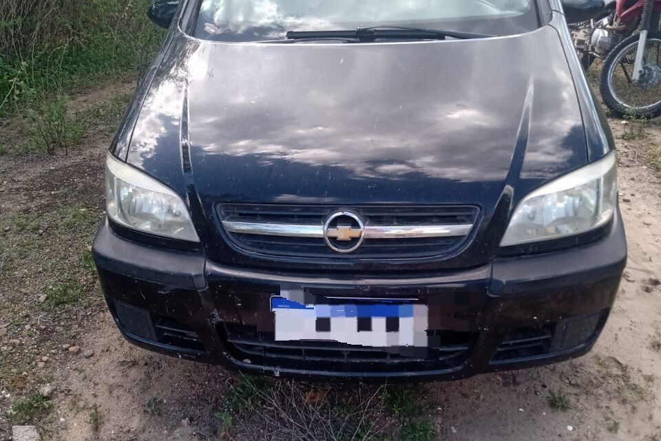 Guarda Municipal de Caruaru recupera veículo com restrição de roubo Guarda Municipal de Caruaru recupera veículo com restrição de roubo